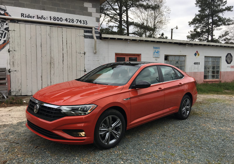 Illustration for article titled The 2019 VW Jetta Seems Pretty Good And Still Comes With A Stick